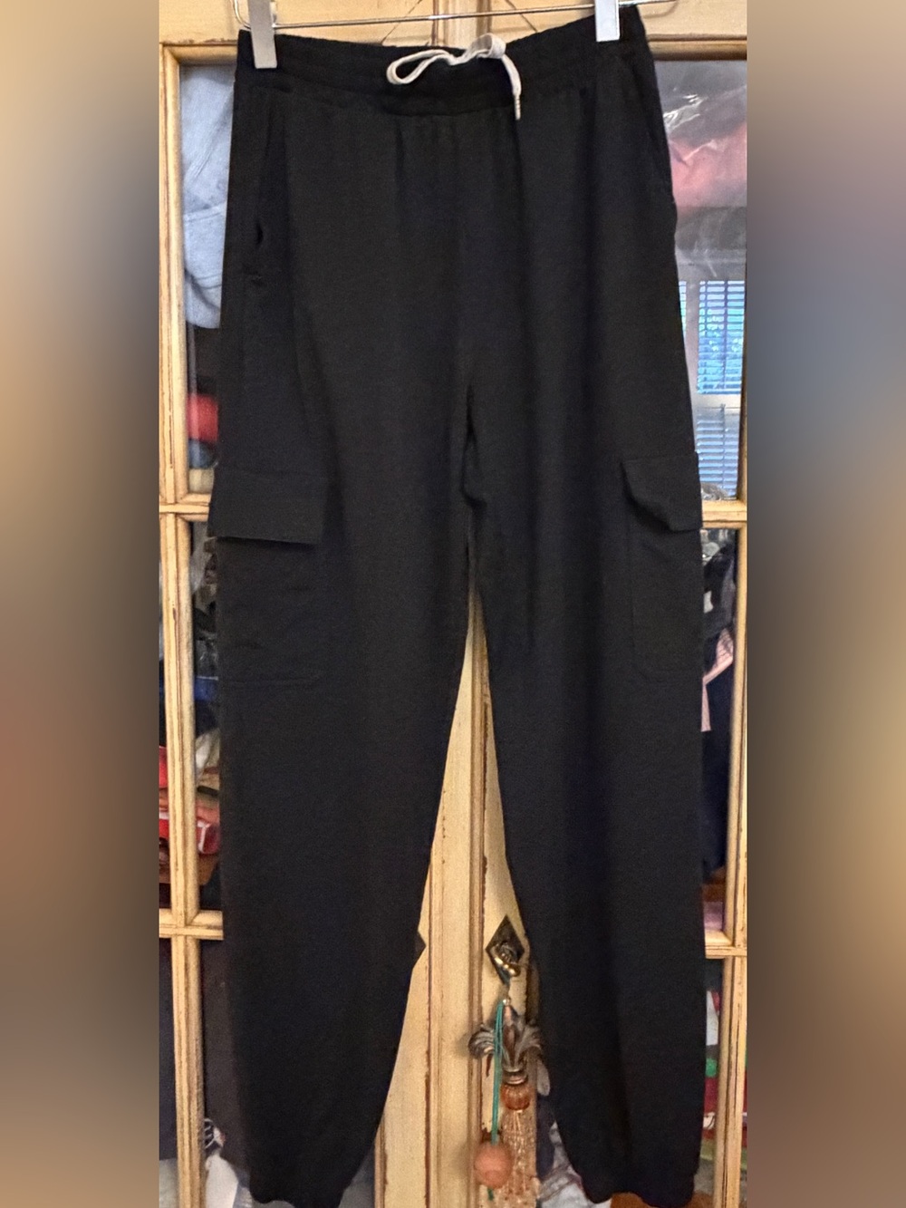 Vuori Black women’s boyfriend  Cargo Joggers